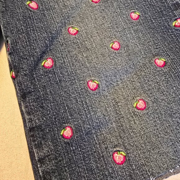 Lilly Pulitzer Women 6 Embroidered Strawberries Stretch Shorts Jean Cut Off - Picture 4 of 16